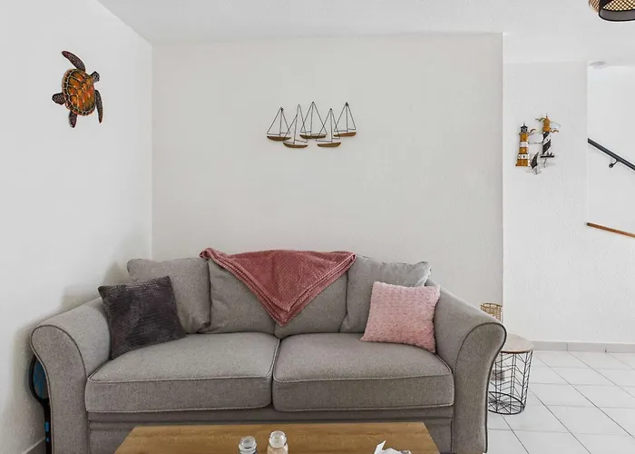 Holiday home Maison 3 Climatisee Proche - Fr-1-423-327